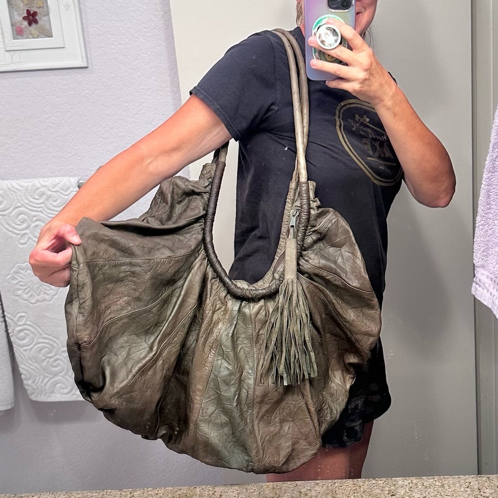 VINTAGE Brio Pinwheel Crinkle Leather Hobo Bag XL Green - Picture 4 of 16